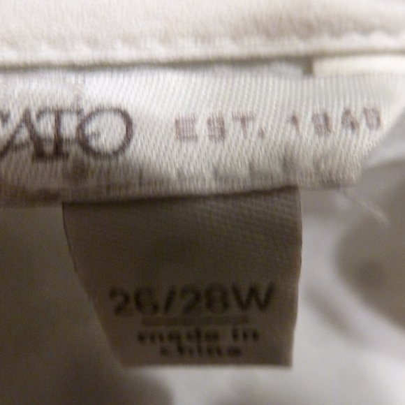 Cato 26/28 White Double layered draped front 3/4 Sleeve Top w/ Lace sleeves - Picture 10 of 12